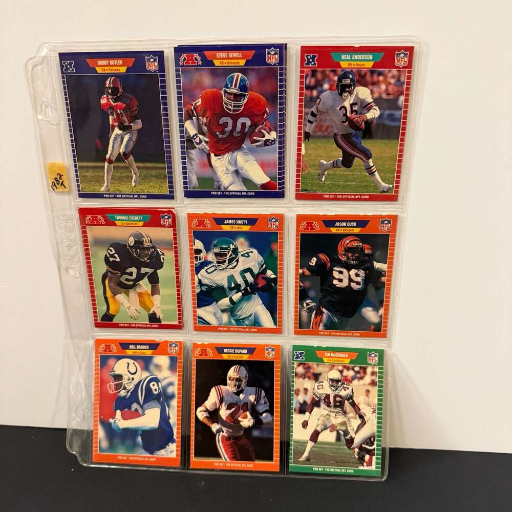 Lot of 60 1989 Pro‎ Set NFL Football Cards Including Marcus Allen and Stars